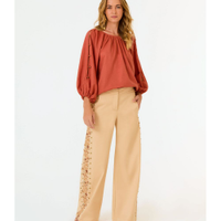 Calça Bordado Guirlanda