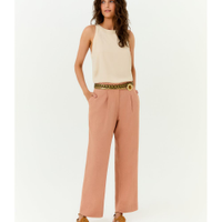 Calça Pregas Curtinha