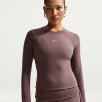 Camiseta Nike Sportswear Chill Knit Manga Longa Feminina