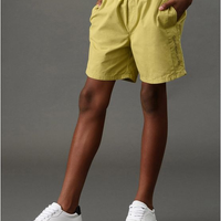 Shorts Menino Color Com Silk Calvin Klein Jeans - Verde Pistache Shorts Menino Color Com Silk Calvin Klein Jeans Verde Pistache 16