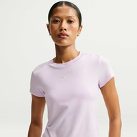 Camiseta Nike Sportswear Chill Knit Feminina