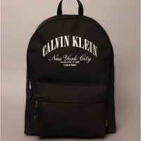 Mochila Ckj Redonda Graphic Logo - Preto Mochila Ckj Redonda Graphic Logo Preto u