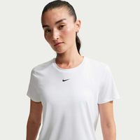 Camiseta Feminina Nike Manga Curta Dri-fit One Classic