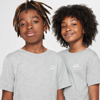 Camiseta Juvenil Nike Manga Curta Sportswear Embroidered Future