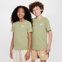 Camiseta Juvenil Nike Manga Curta Sportswear Embroidered Future