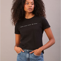 Camiseta Feminina Regular - Preto Camiseta Feminina Regular Preto m