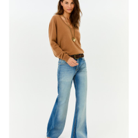 Calça Jeans Flare Barra Com Rasgos