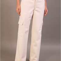 Calça Cargo Calvin Klein Feminino Com Bolso Traseiro Assimétrica - Off White Calça Cargo Calvin Klein Feminino Com Bolso Traseiro Assimétrica Off White 42