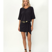 Short Saia Fivela