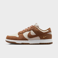 Tênis Nike Dunk Low SE Feminino