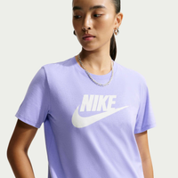 Camiseta Nike Sportswear Essentials Feminina