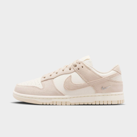 Tênis Nike Dunk Low SE Feminino